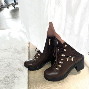 Guess heeled Boots, Never worn